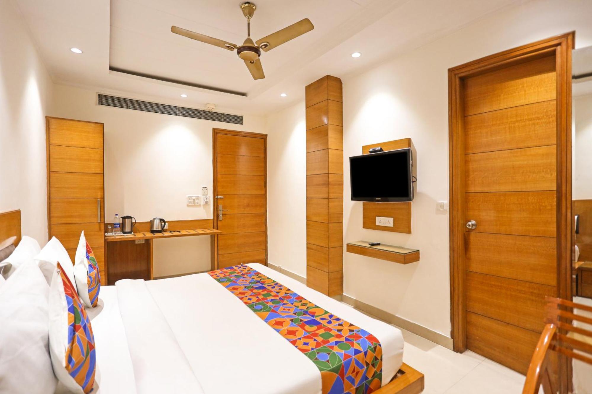 Hotel Silky Palace Near Igi Airportt نيودلهي المظهر الخارجي الصورة
